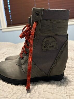 Sorel Gray Wedge Combat Boots with Red Laces